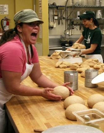 10 Characteristics of Successful Great Harvest Bakery Owners