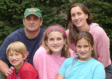 Duluth bakery owners and family photo