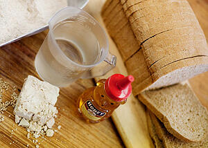 honey whole wheat ingredients photo