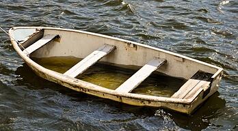 sinking_boat