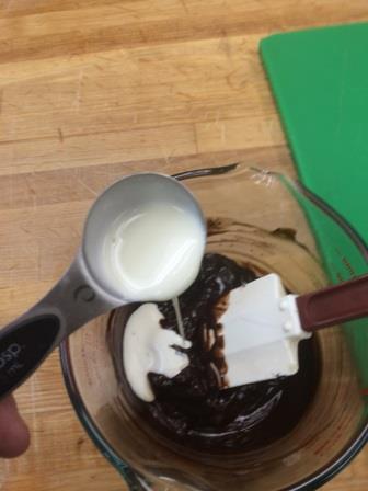 choc_sauce_after_microwave_WEB